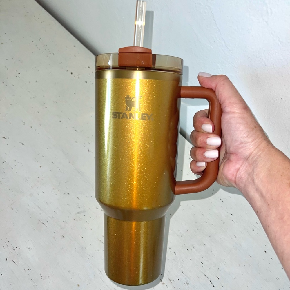 Stanley Tumbler 40oz Special Edition Christmas Copper Tinsel Quencher-Glitter